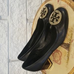 Tory Burch Black Leather Reva Block Heel Pumps Size 8.5